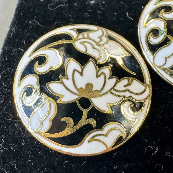 Vintage Cloisonne White, Black, and Gold Lotus Round Earrings - Picture 8 of 9